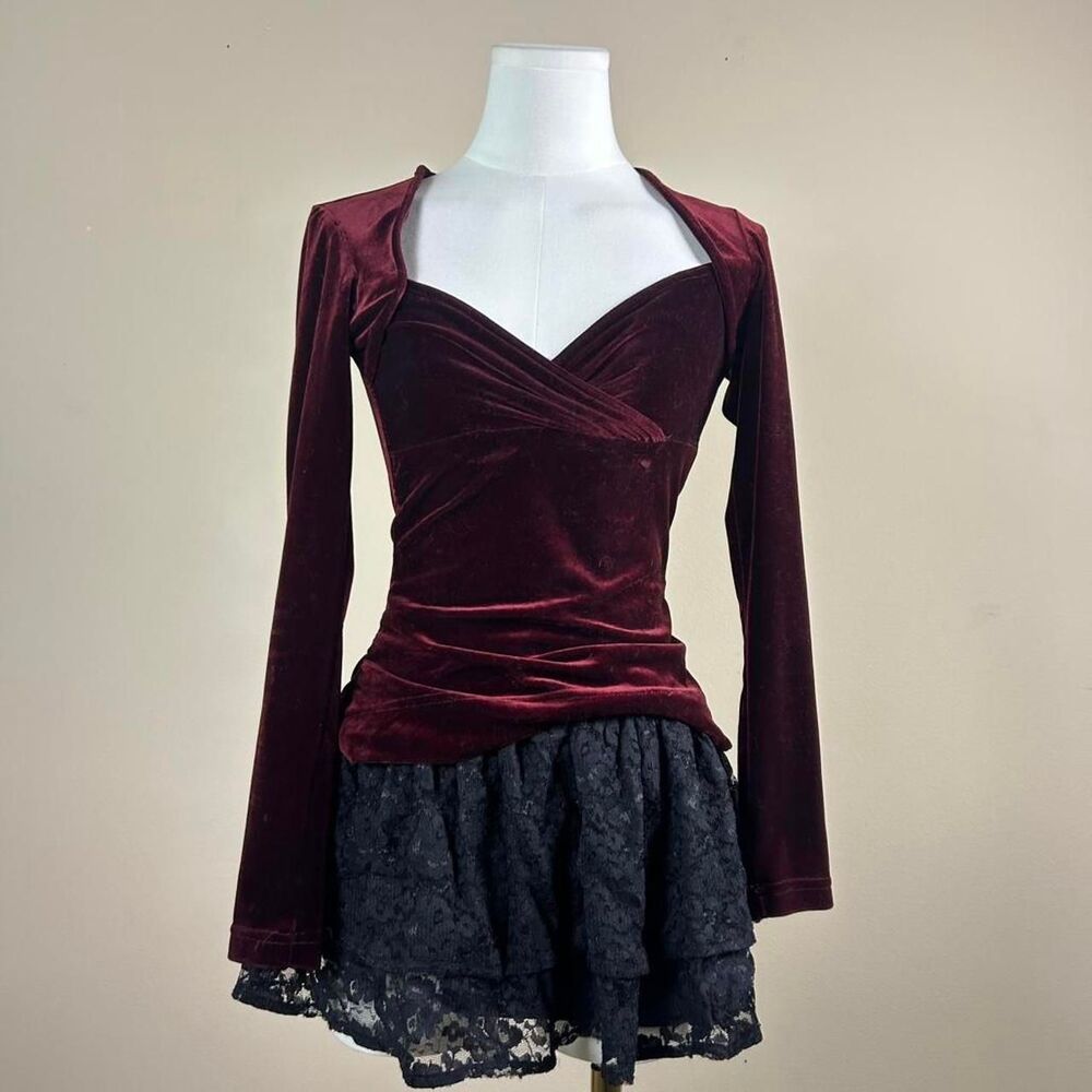 Wrapper Vampy Dark Coquette Dark Red Velvet Top